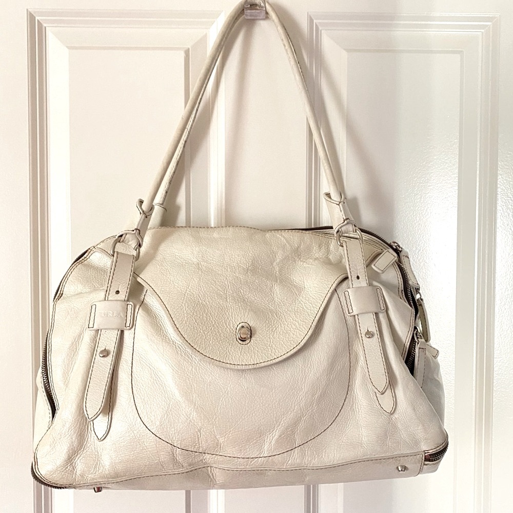 Elegant White Cream FURLA Leather Handbag